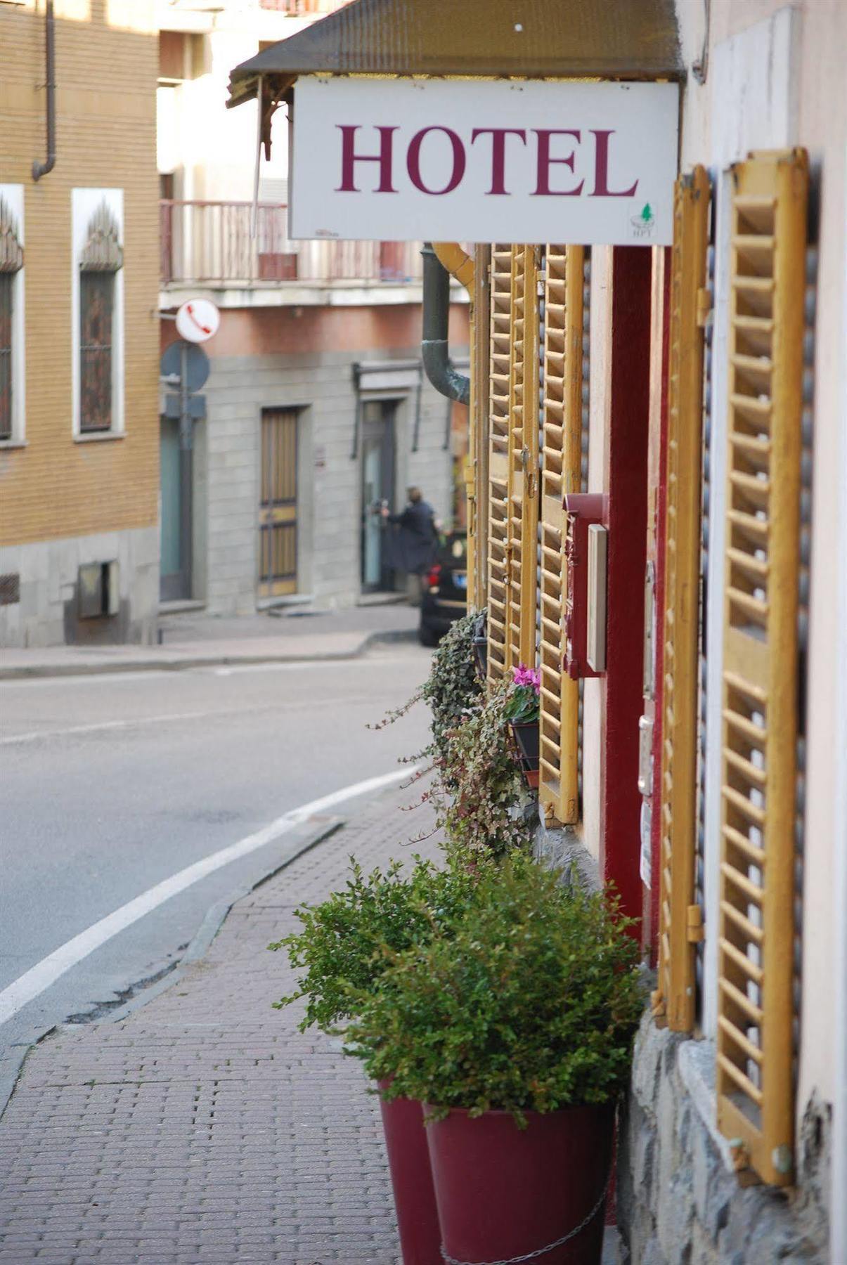 Hotel Pino Torinese Exterior foto