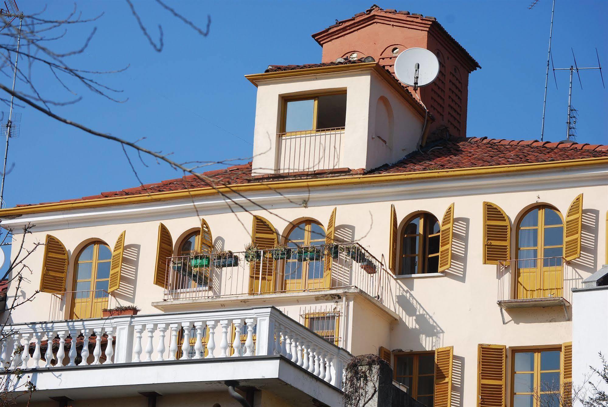 Hotel Pino Torinese Exterior foto