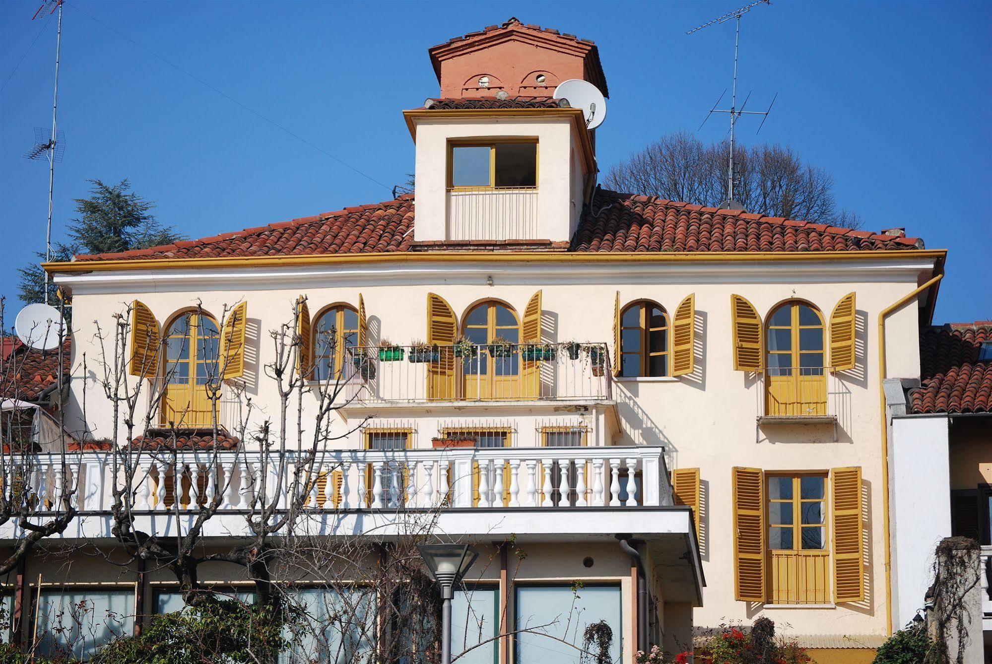 Hotel Pino Torinese Exterior foto